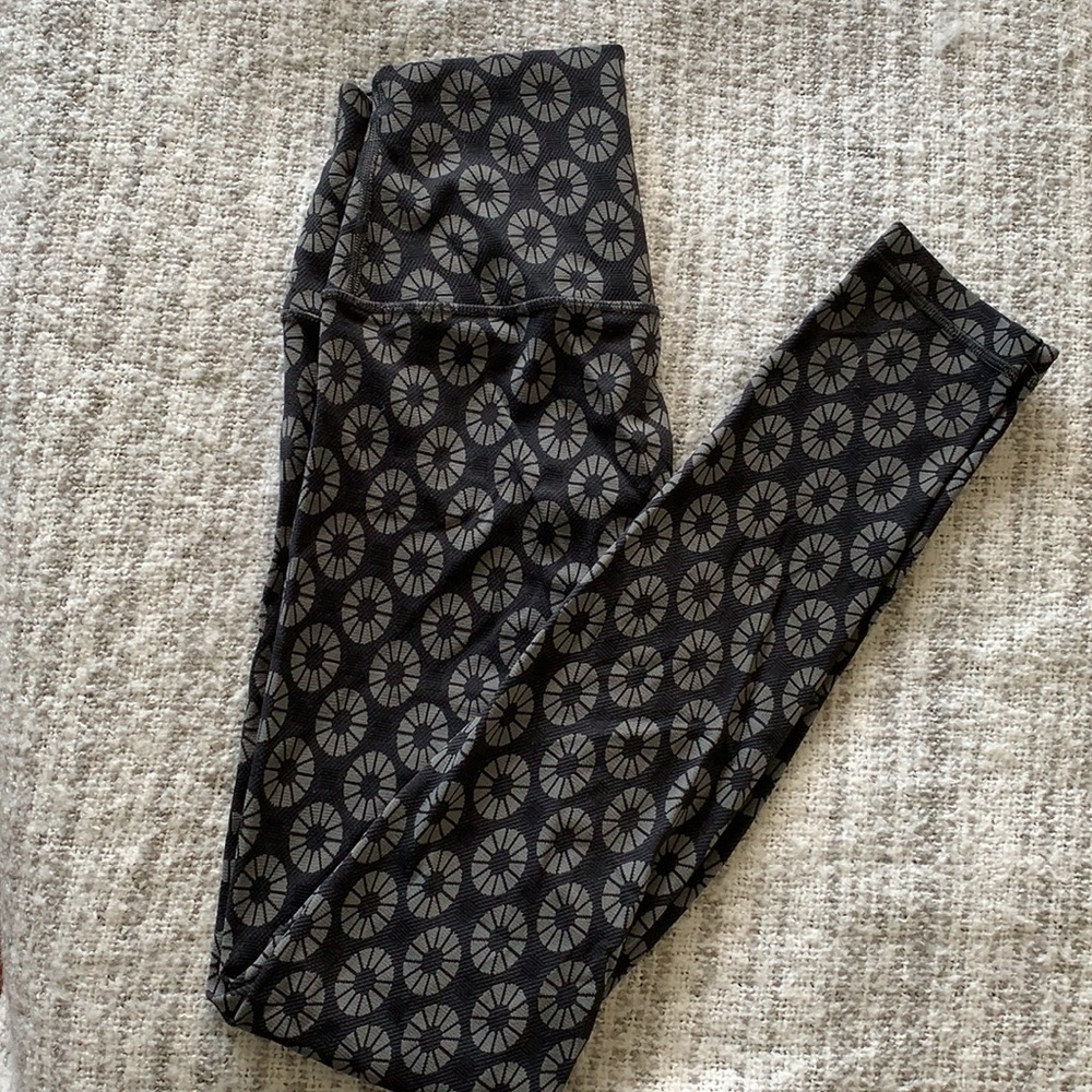 Lululemon Patterned High Rise Leggings - Picture 2 of 3